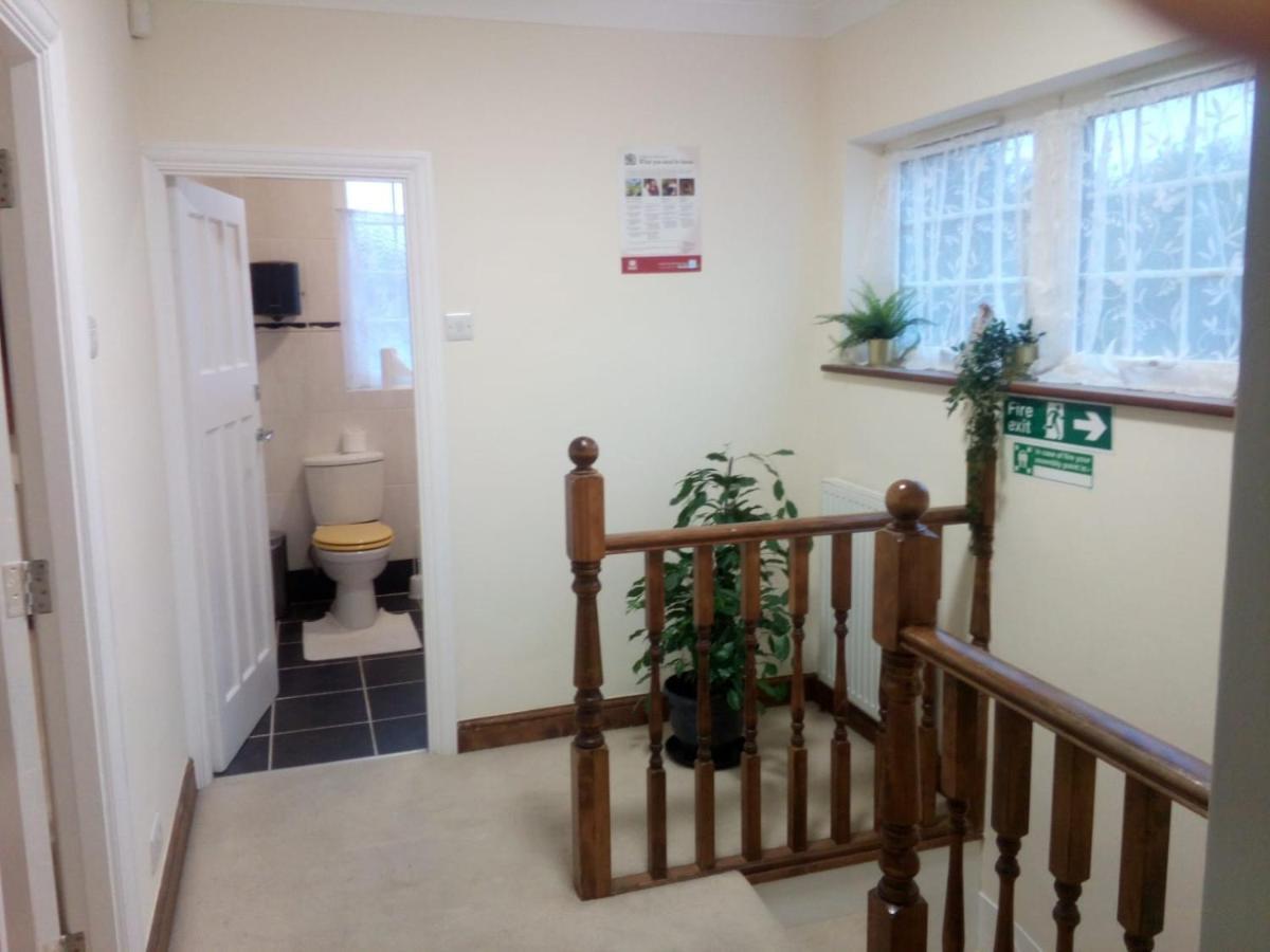 איילוורת' 1St Gold Accommodation מראה חיצוני תמונה