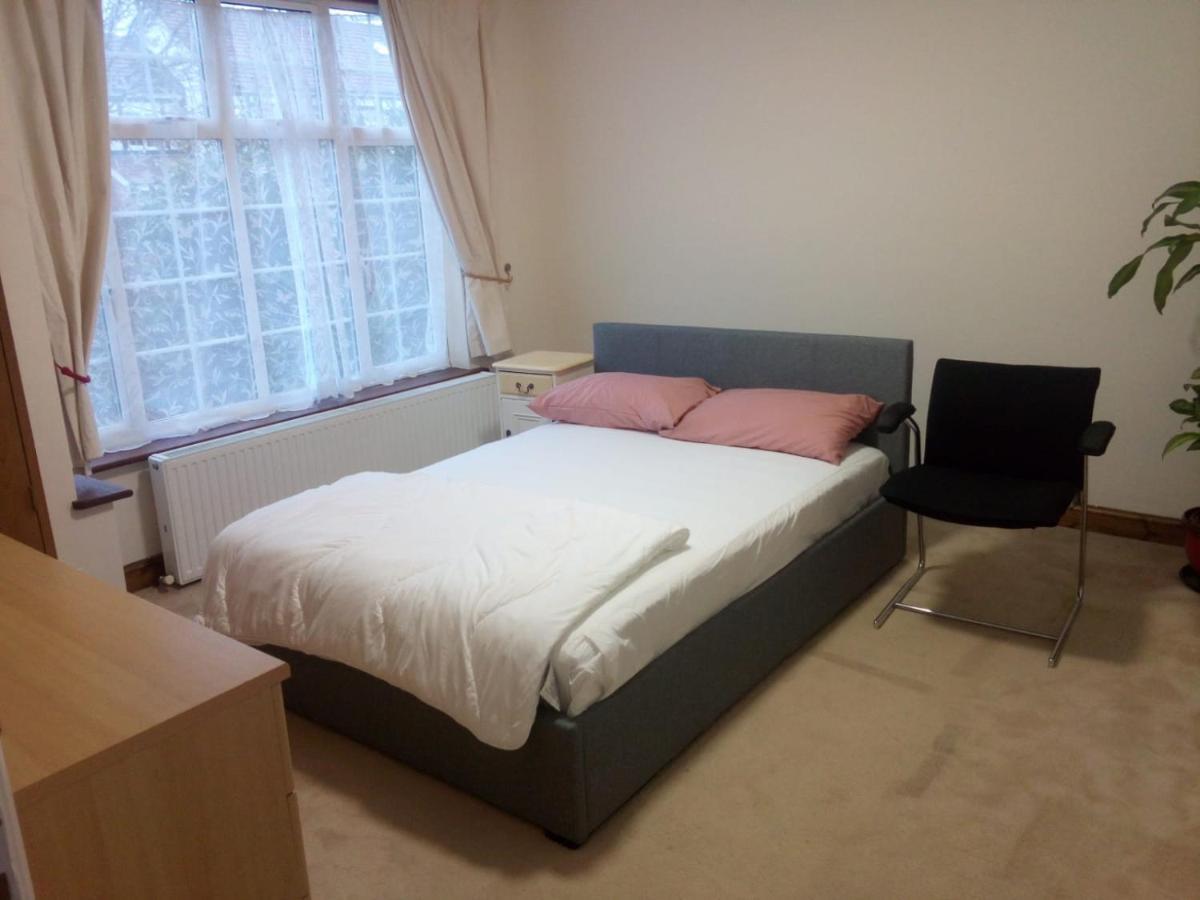 איילוורת' 1St Gold Accommodation מראה חיצוני תמונה