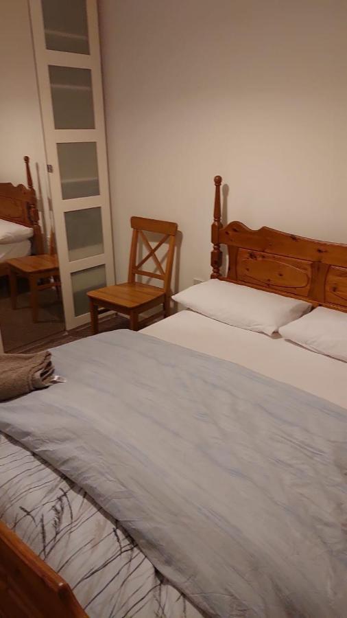 איילוורת' 1St Gold Accommodation מראה חיצוני תמונה