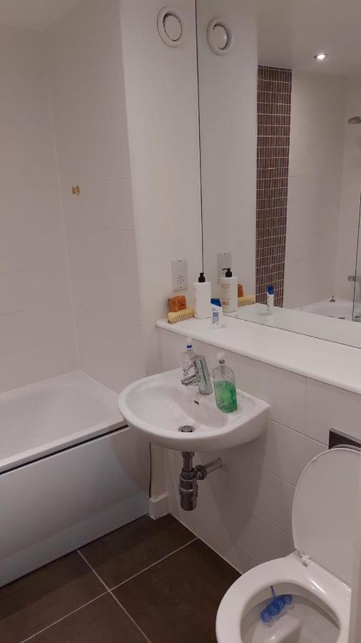 איילוורת' 1St Gold Accommodation מראה חיצוני תמונה